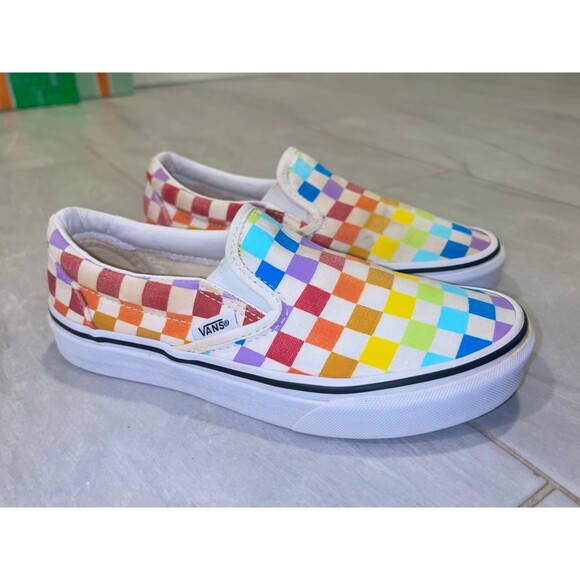 Women’s slip on rainbow checkered vans size 5.5 - Picture 2 of 8